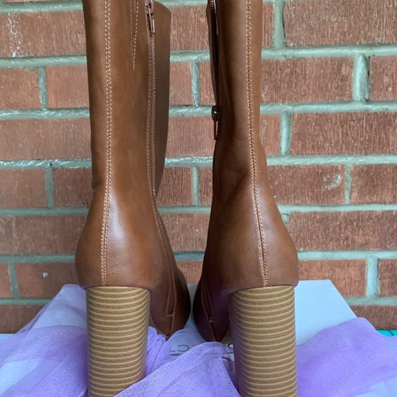 NIB⭐️Stacked heel tan boots - Picture 4 of 4